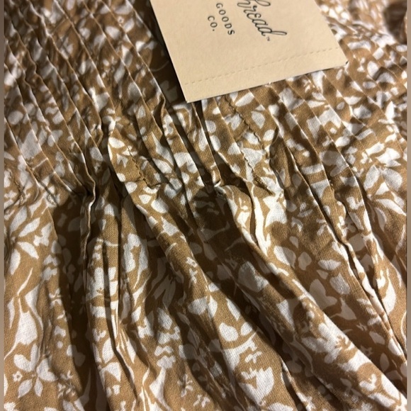 Universal Thread Cream Ruffled Puff Sleeve Blouse - Picture 3 of 3